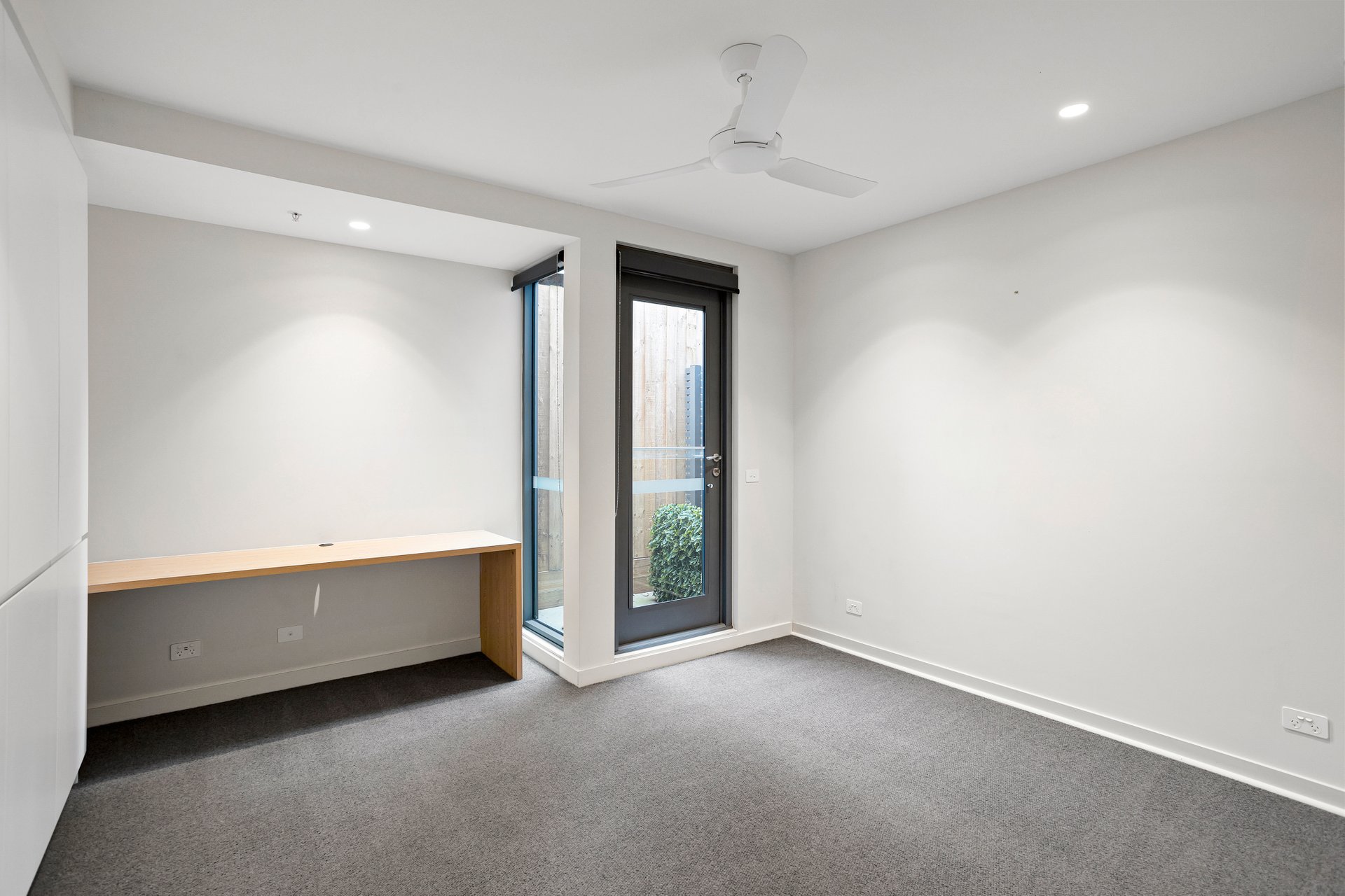 Property Gallery Thumbnail 11