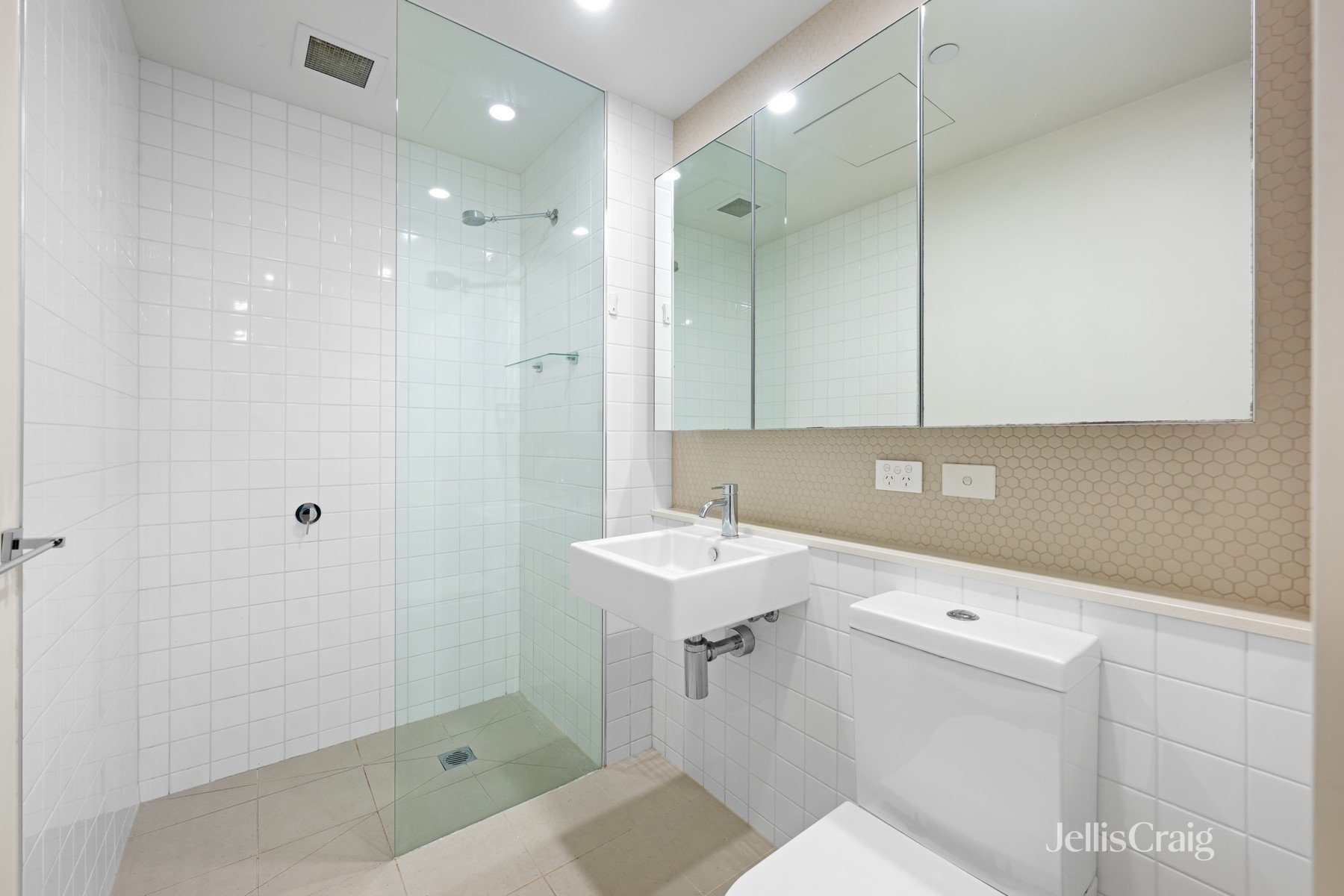 G08/97 Flemington Road, North&nbsp;Melbourne image 6