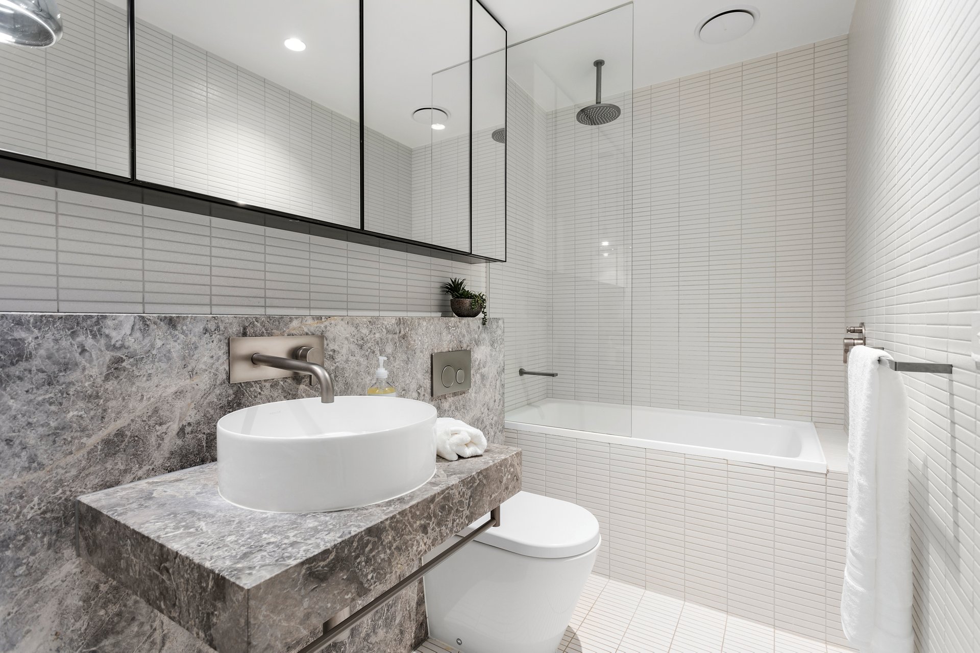 Property Gallery Thumbnail 9