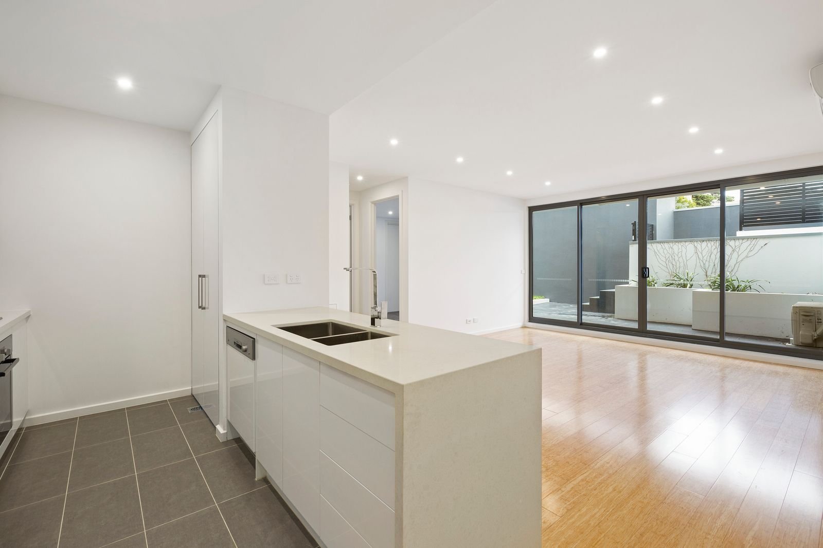 Property Gallery Thumbnail 2