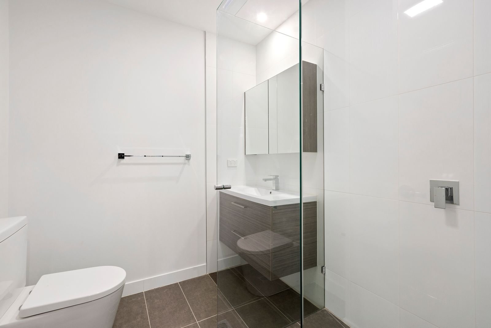 Property Gallery Thumbnail 4