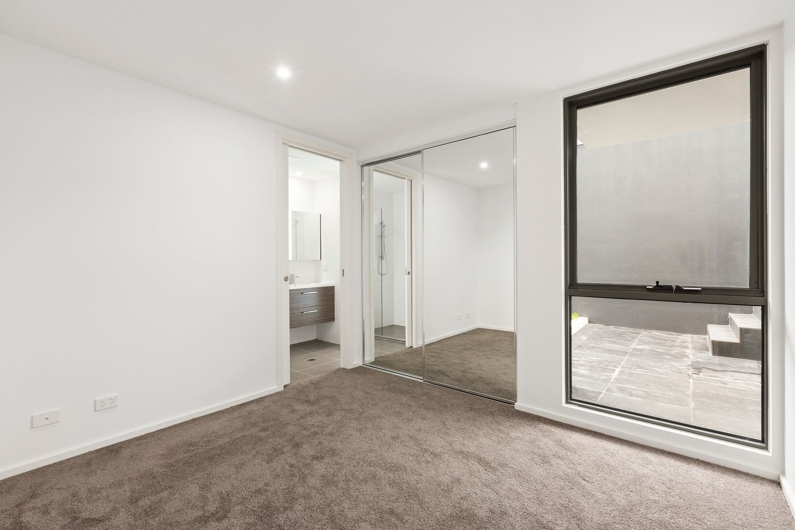 Property Gallery Thumbnail 5