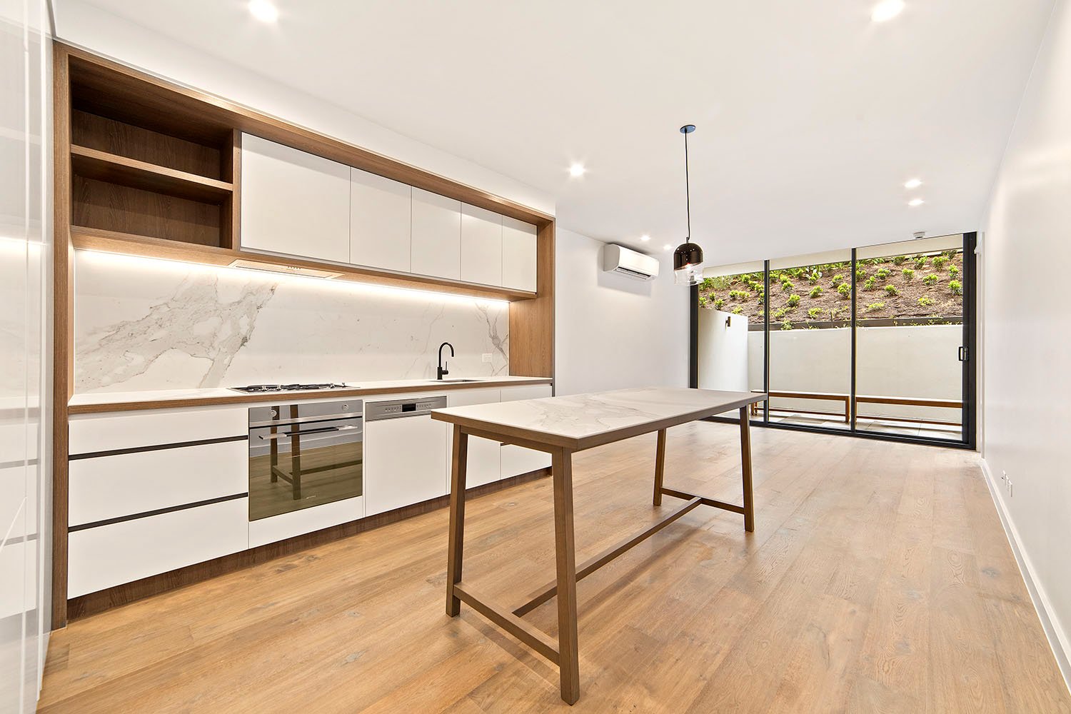 Property Gallery Thumbnail 3