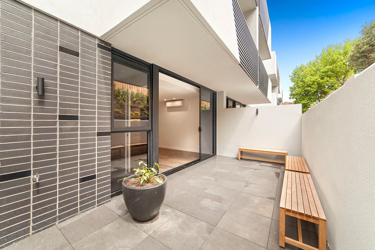Property Gallery - Main Image