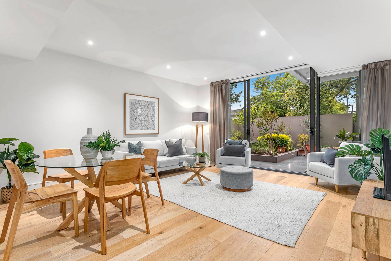 Property Gallery Thumbnail 2