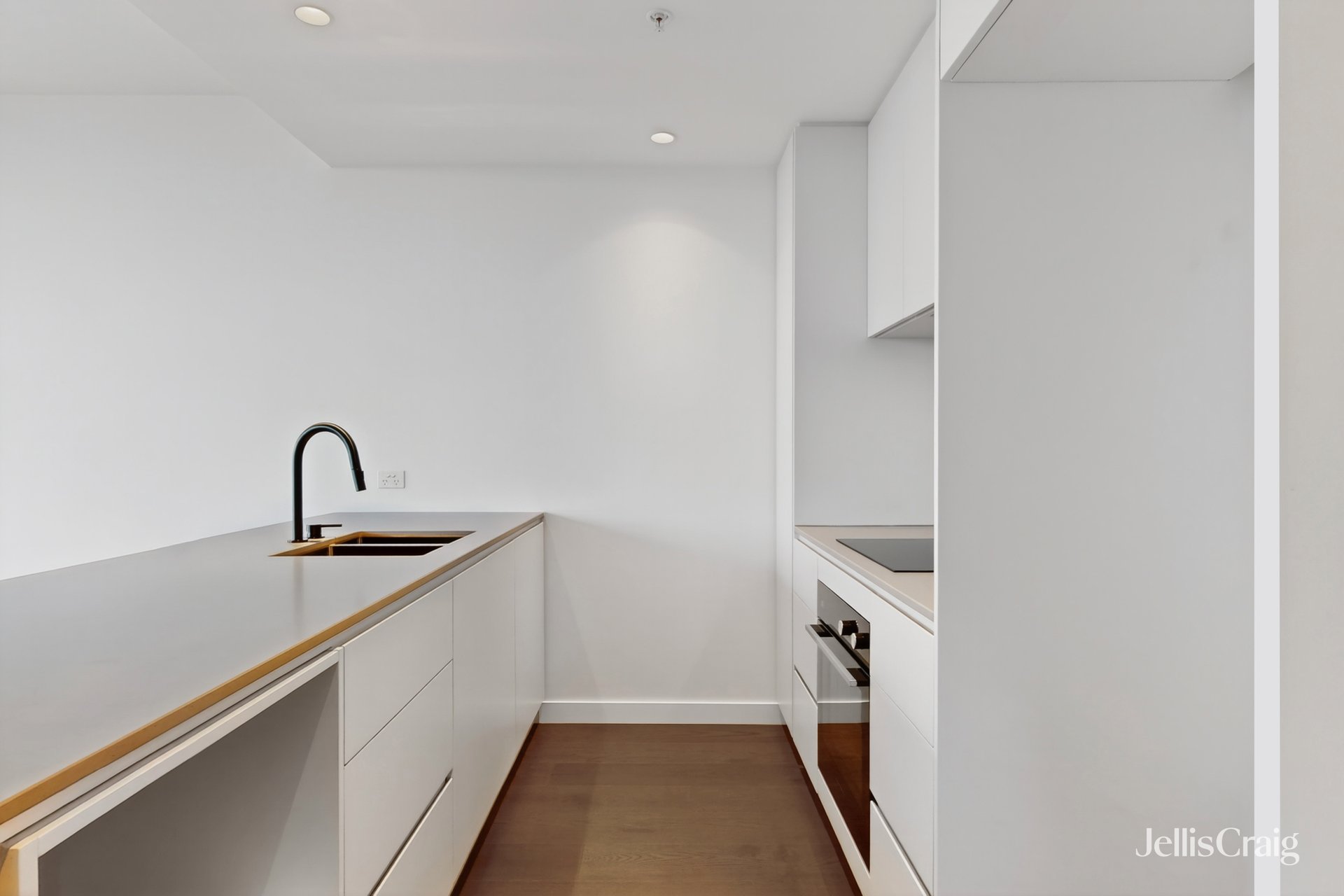 G12/15 Stonepine Drive, Moonee Ponds image 2