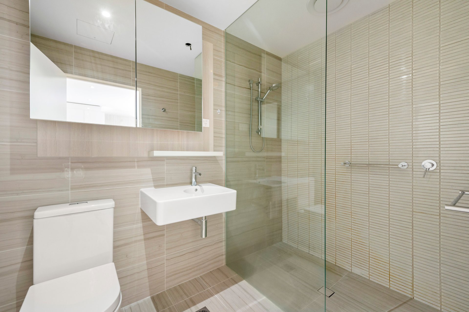 G19/692 Whitehorse Road, Mont&nbsp;Albert image 5