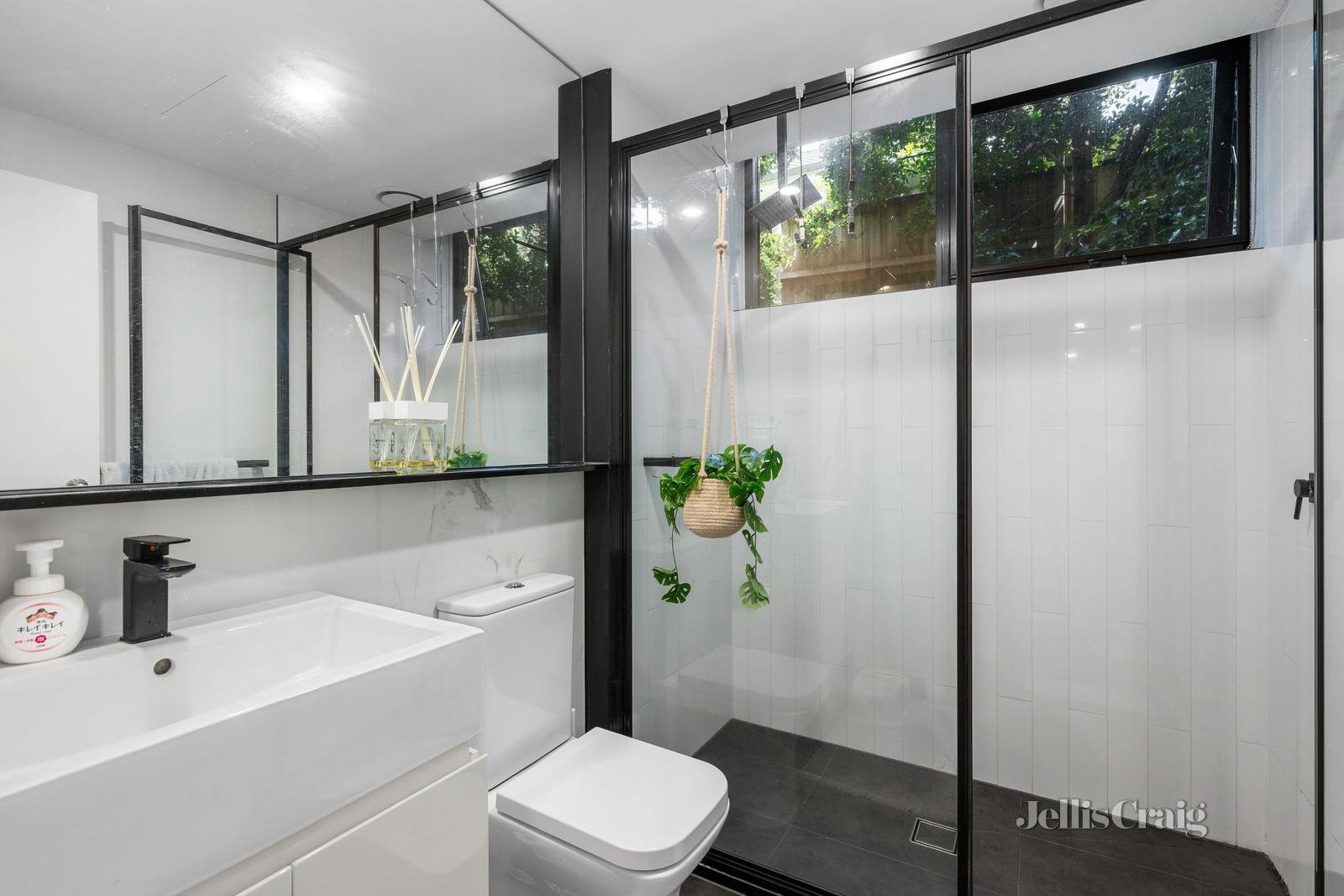 G20/188 Whitehorse Road, Balwyn image 4