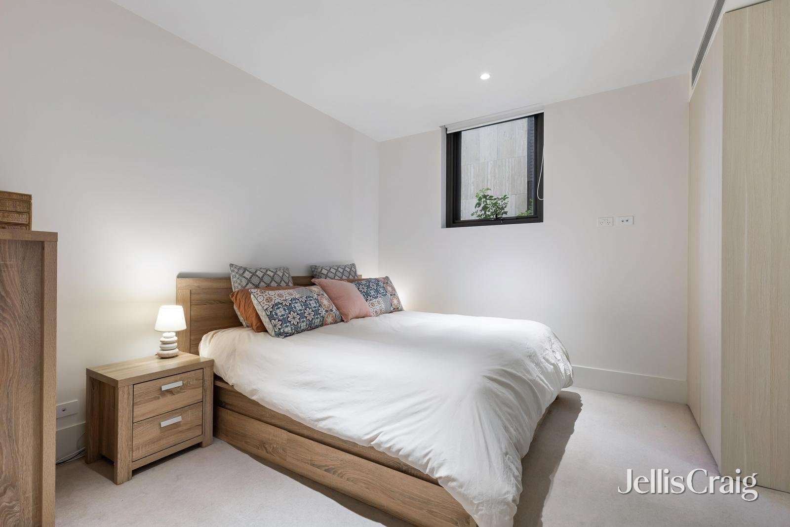 G2/487 Whitehorse Road, Balwyn image 5