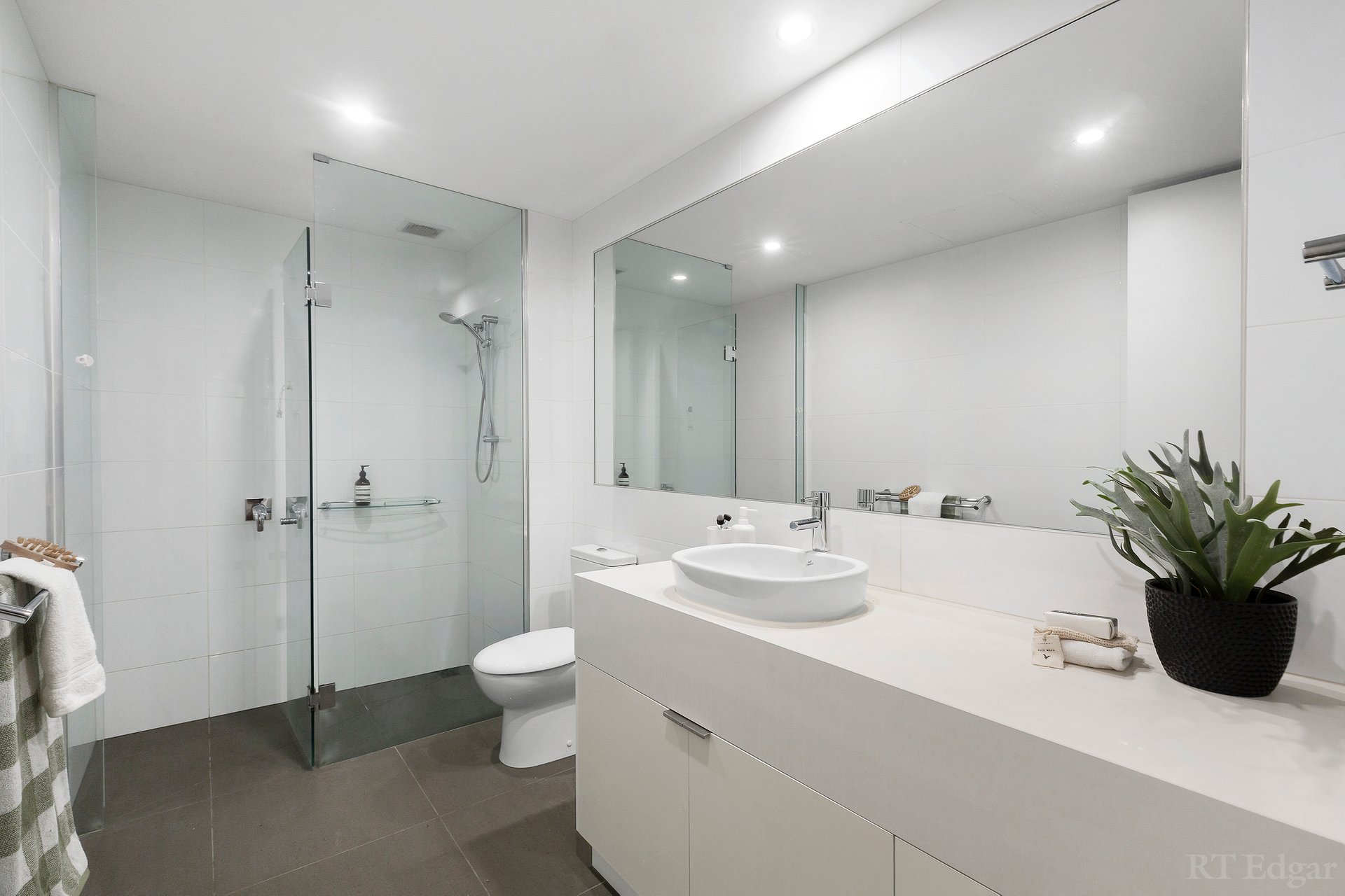 Property Gallery Thumbnail 4