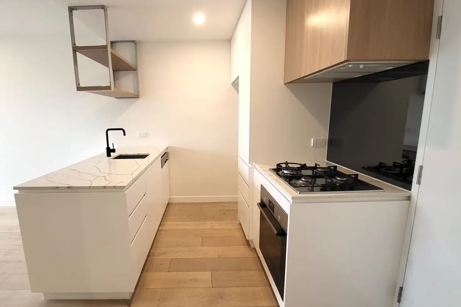 Property Gallery Thumbnail 3