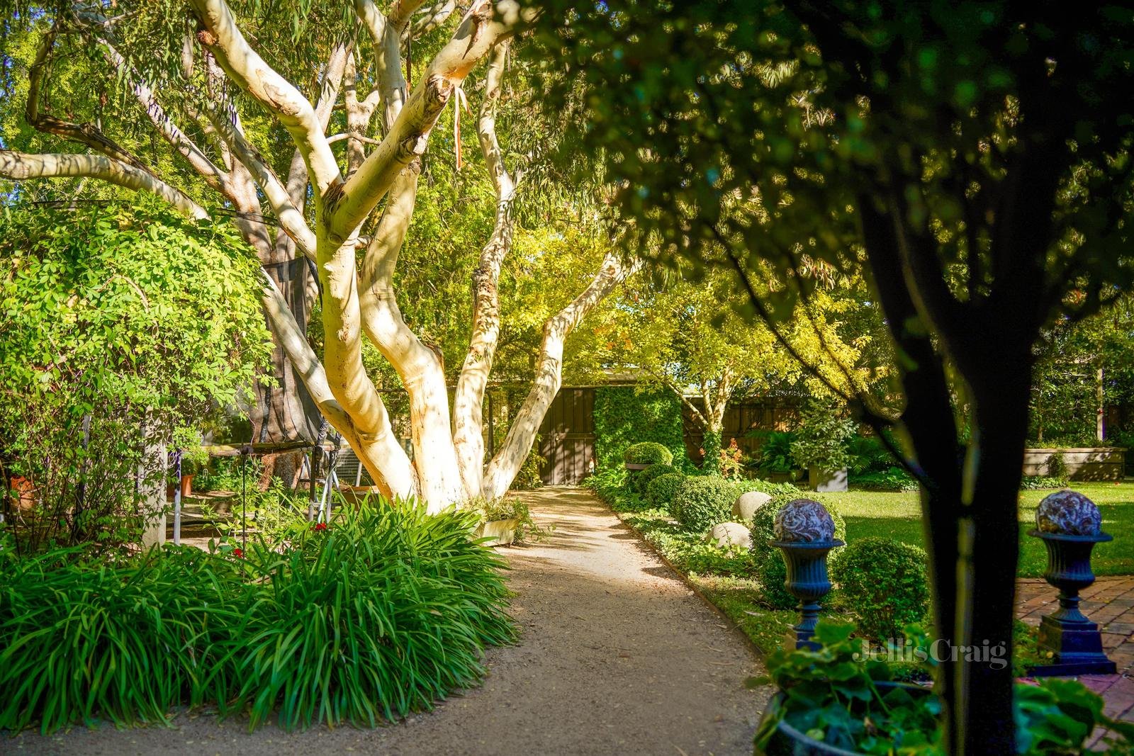 'Langwarner' 35 Wedge Street, Kyneton image 15