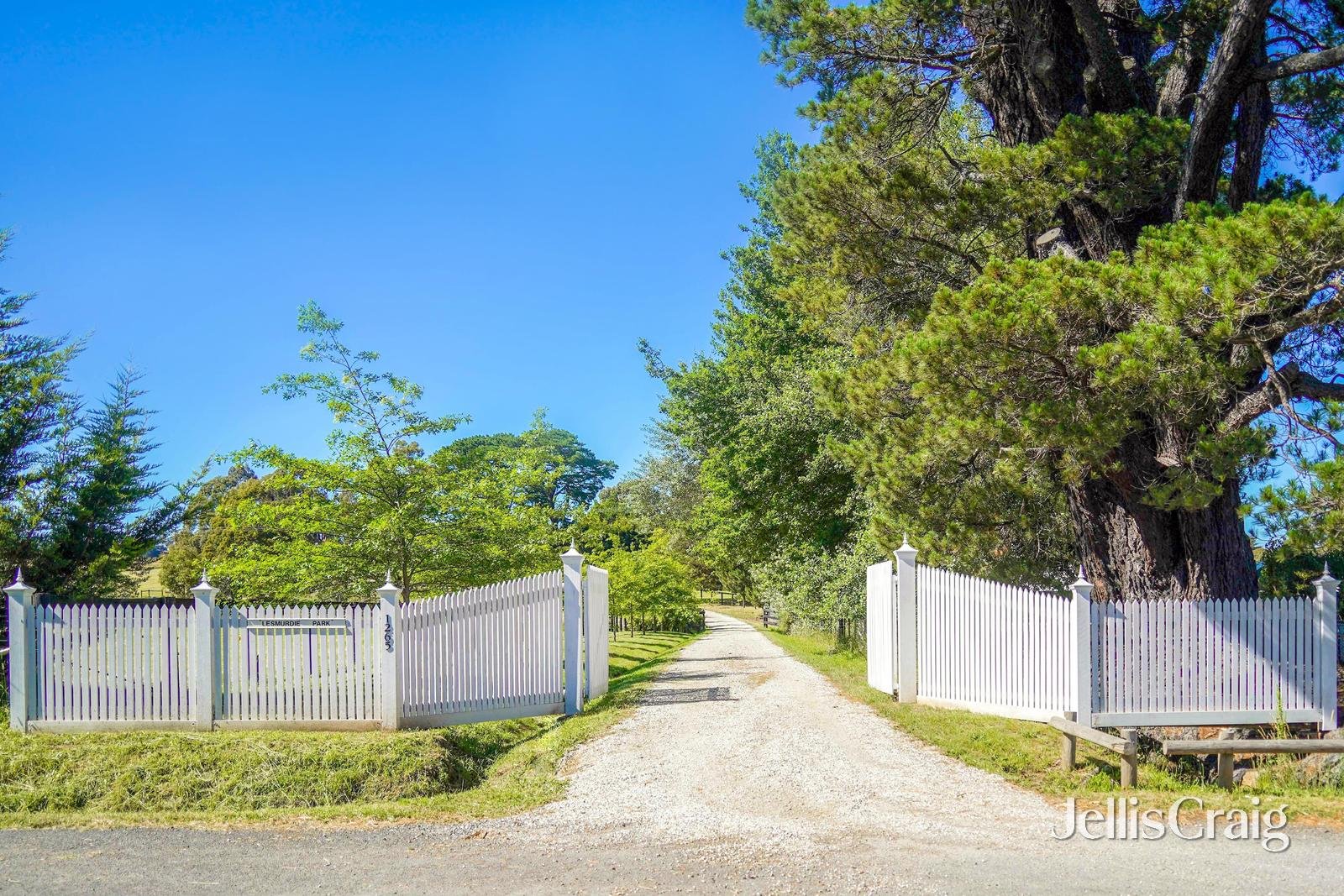 Lesmurdie Park 1265 Rochford Road, Newham image 5