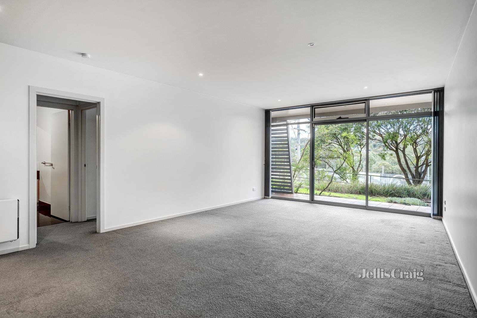 Level 1, Unit 5/265 Para Road, Greensborough image 3