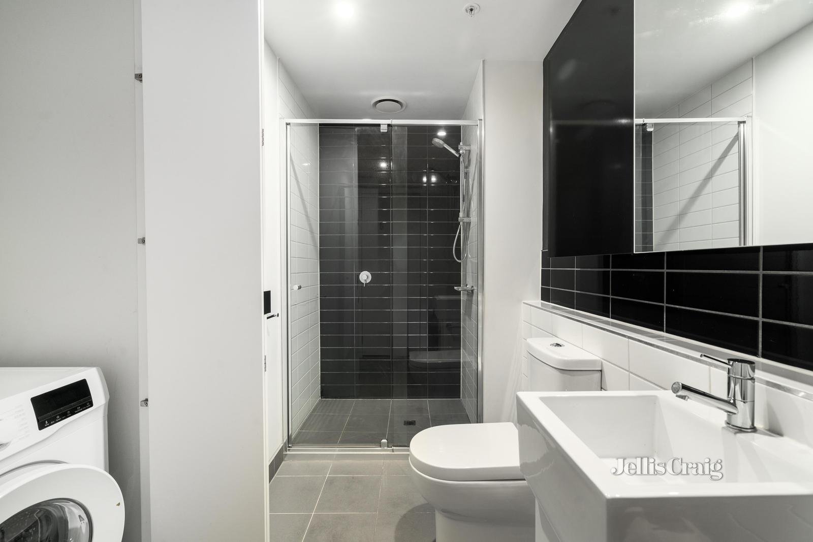 Level 38, 3805/80 Abeckett Street, Melbourne image 3