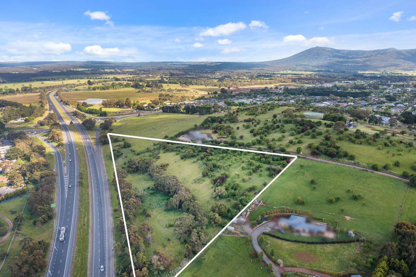 Property Gallery - Main Image