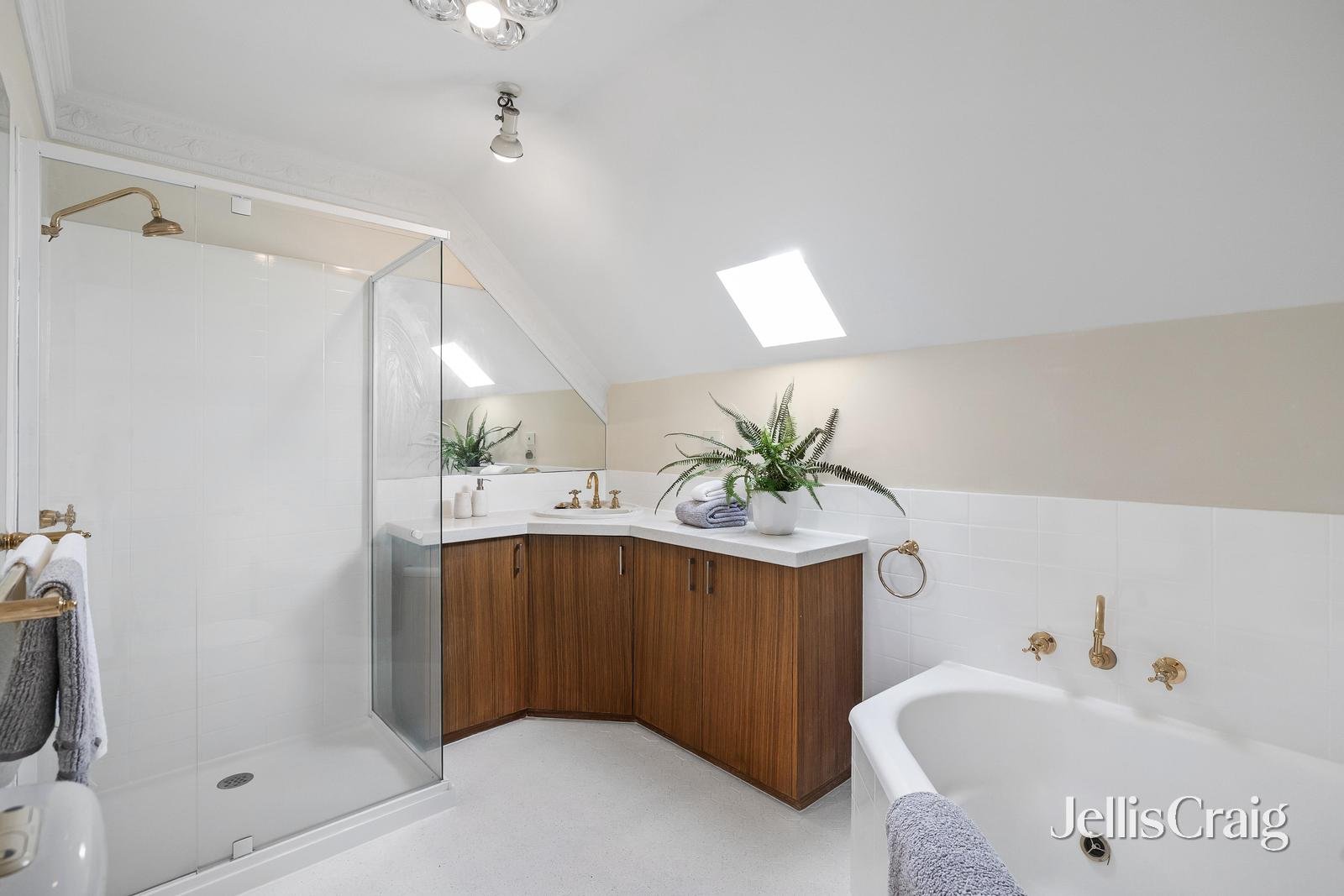 90 Warrigal Road, Surrey&nbsp;Hills image 19