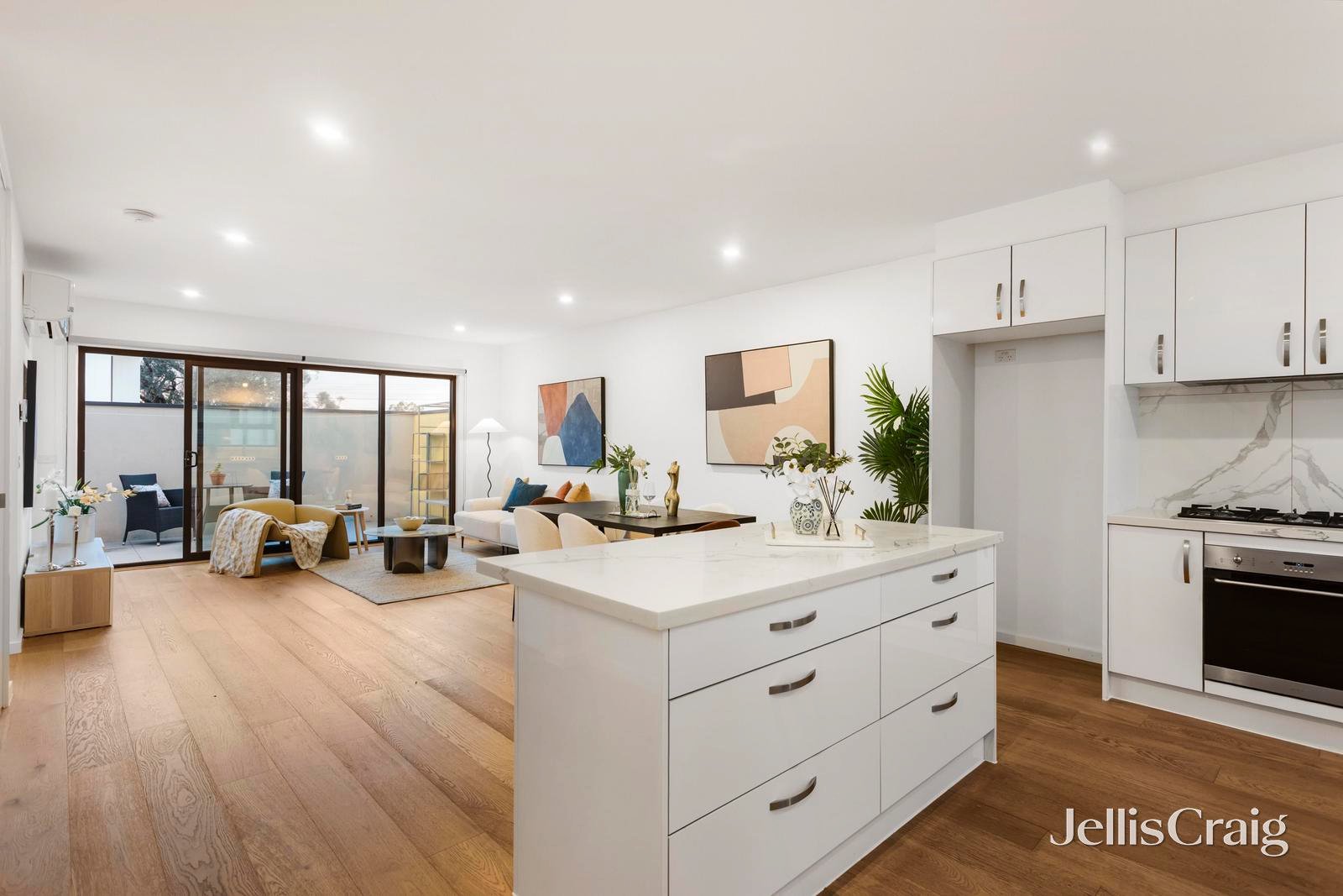 3/1 Banool Quadrant, Doncaster East image 5