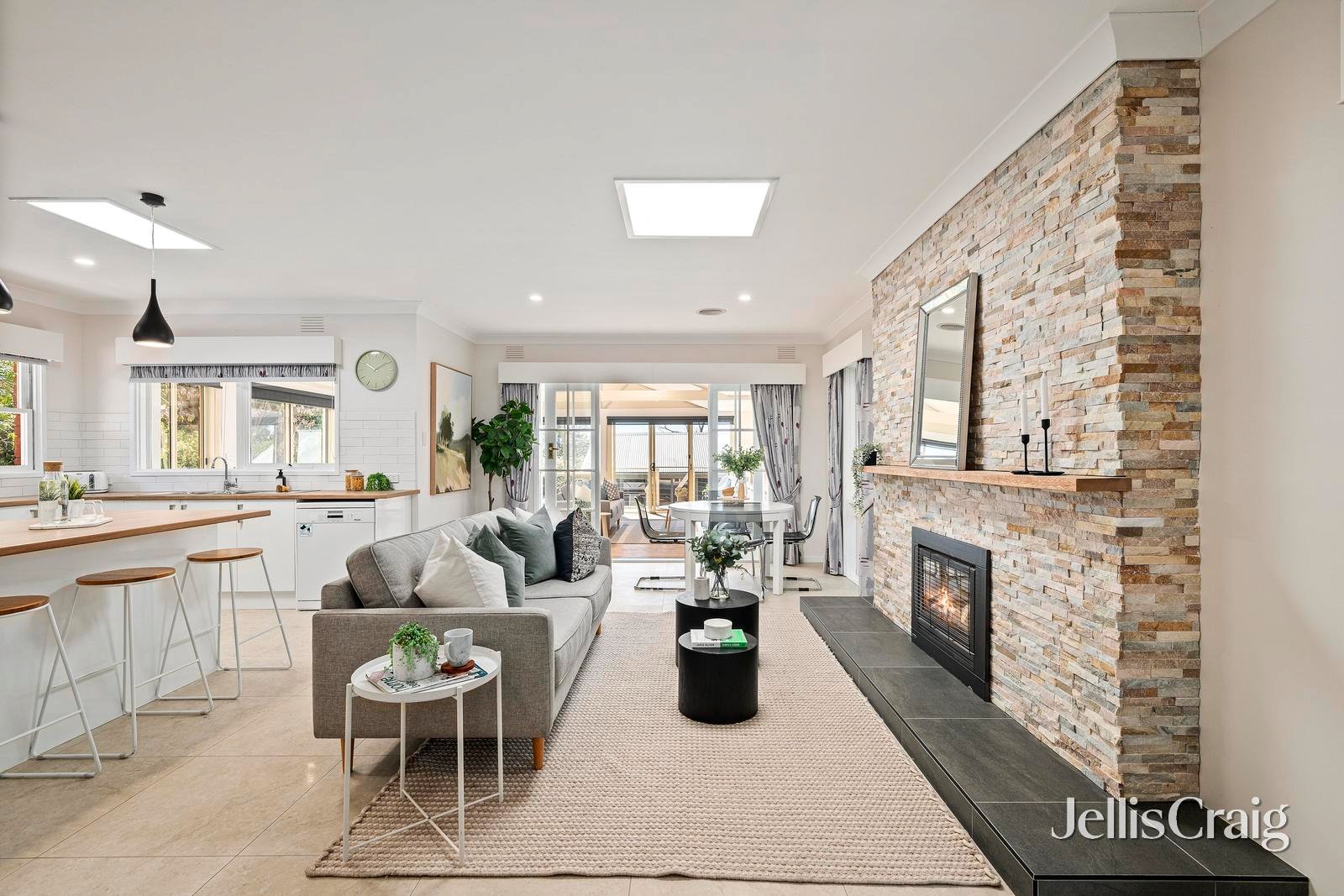 13 Greenwood Lane, Mooroolbark image 10