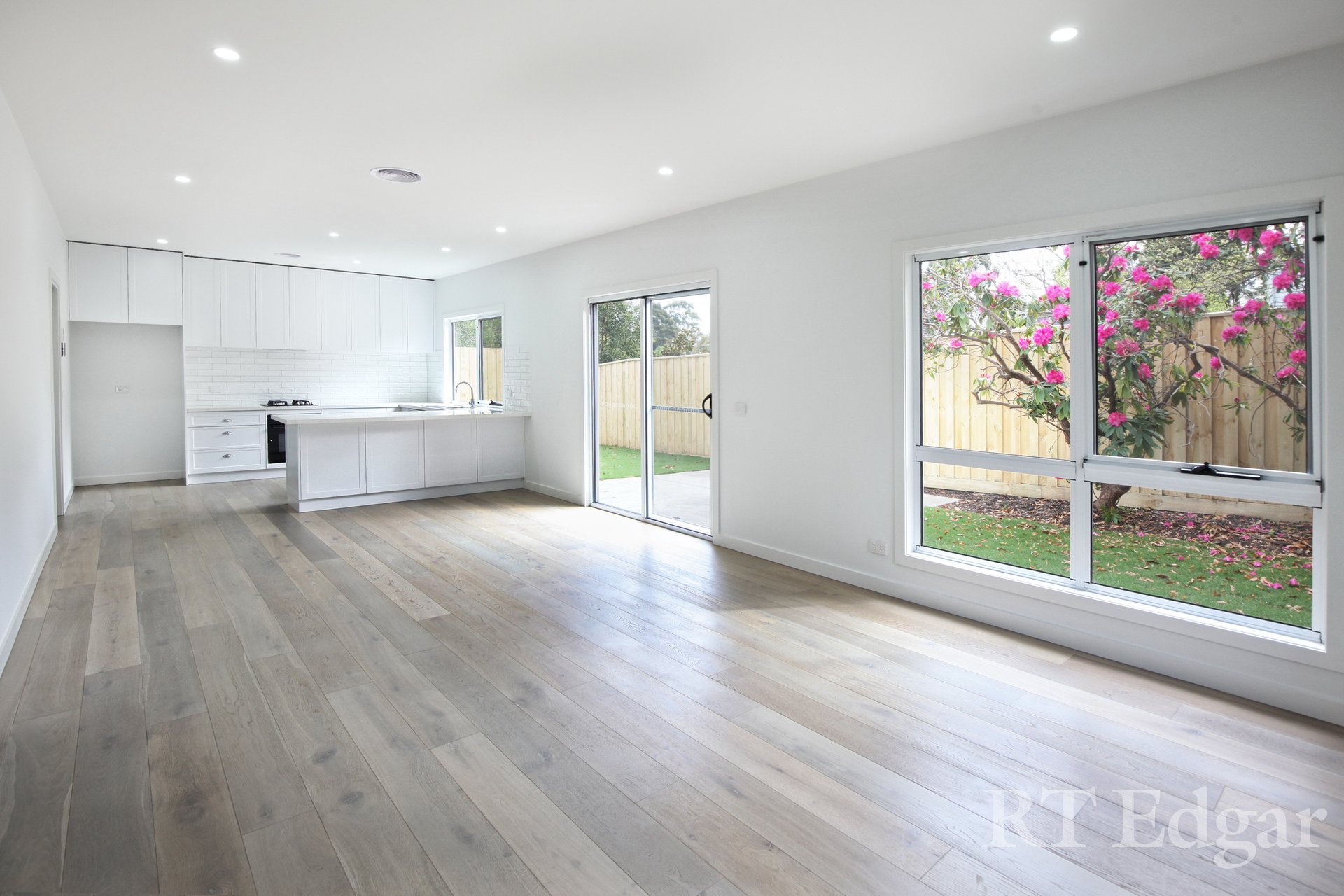 Property Gallery Thumbnail 4