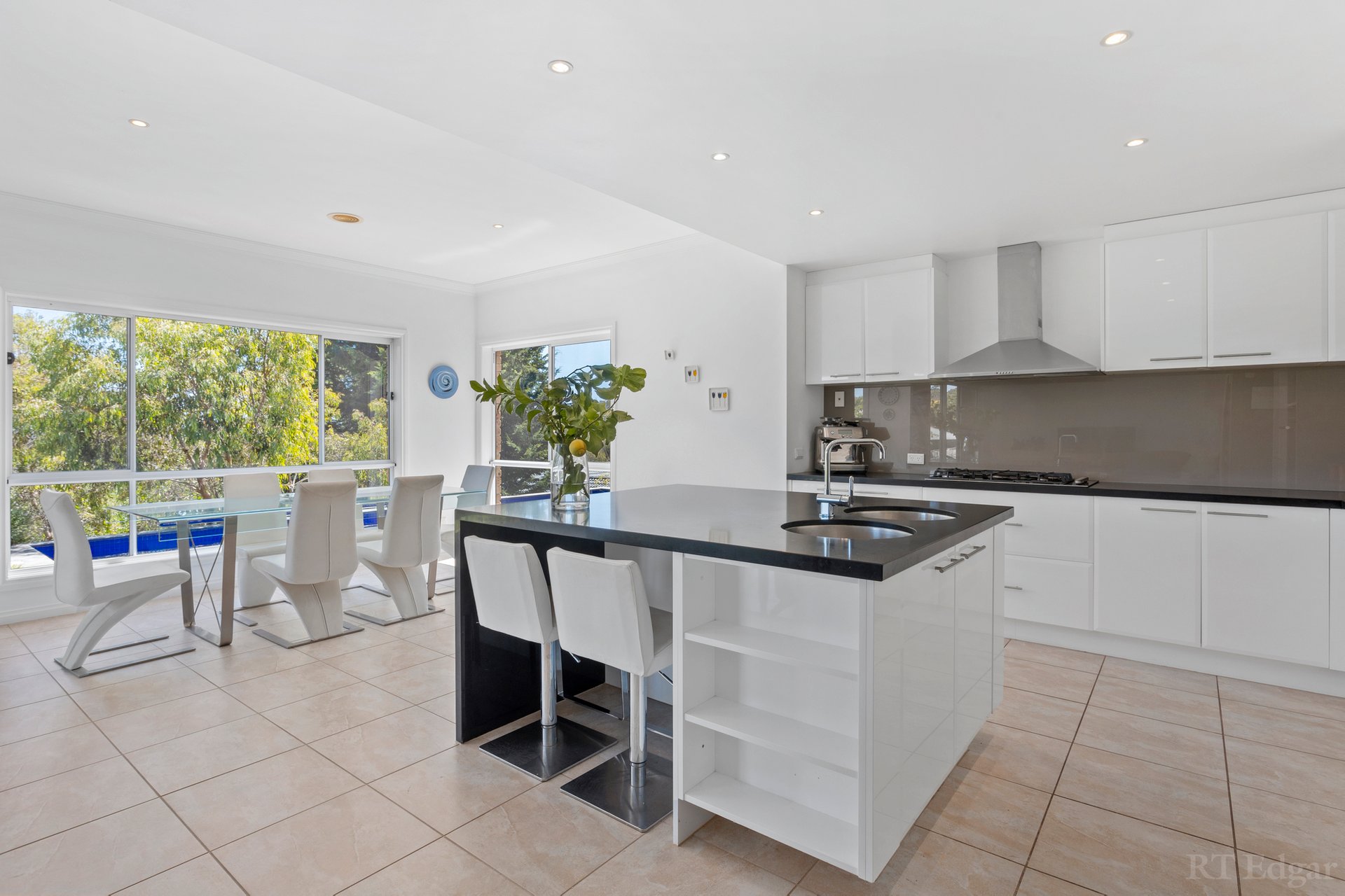 Property Gallery Thumbnail 2