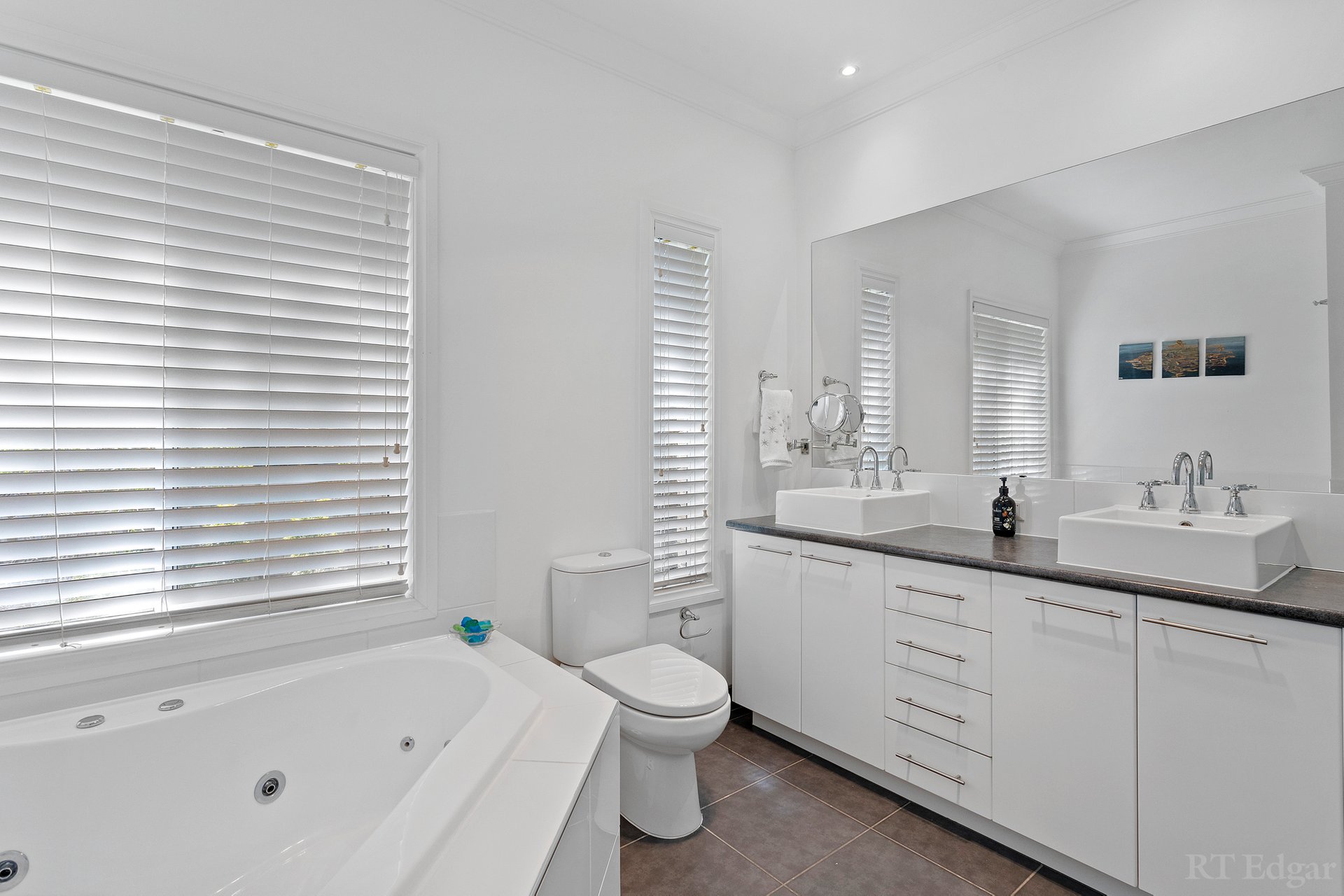 Property Gallery Thumbnail 5