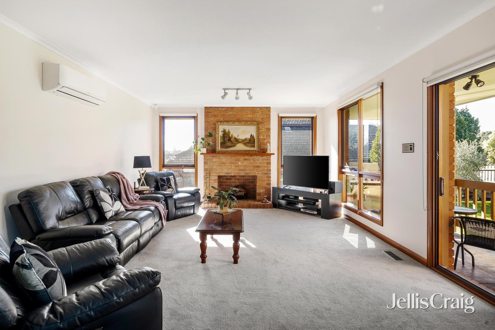 1A Oxford Street, Camberwell image 6