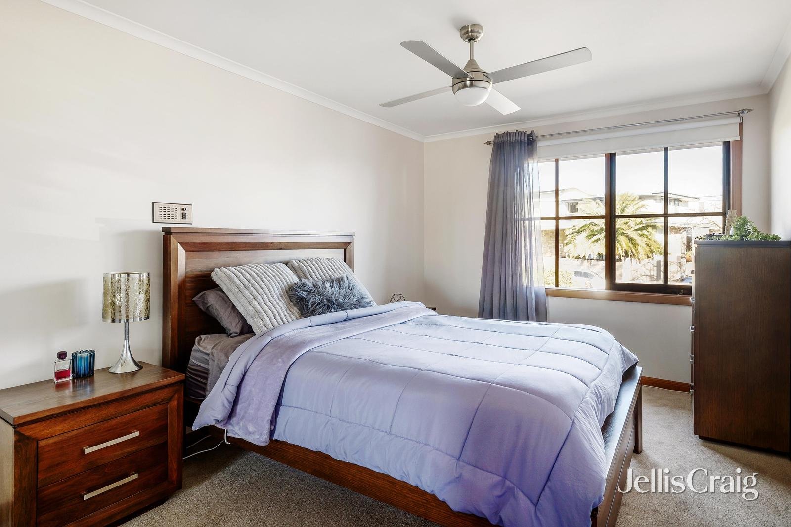 1A Oxford Street, Camberwell image 9