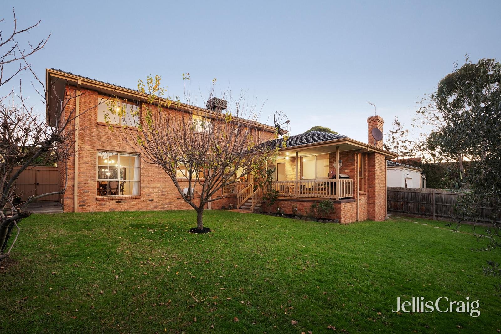 1A Oxford Street, Camberwell image 10