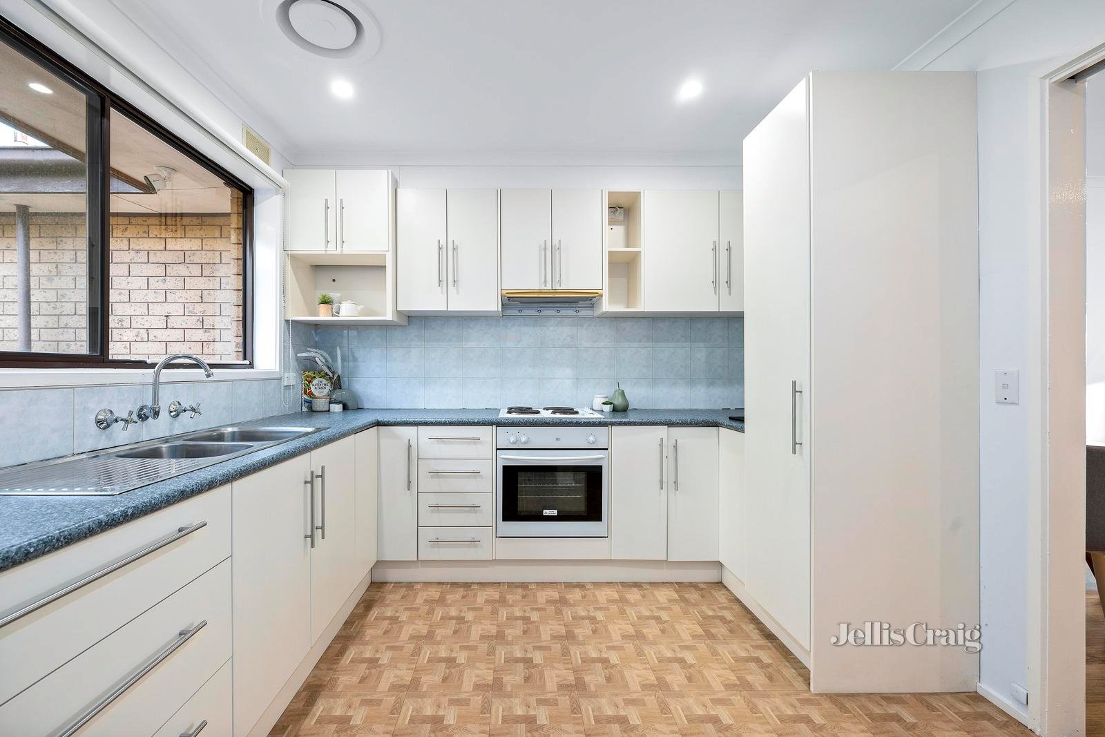 3/2-4 Eastfield Road, Ringwood East image 6