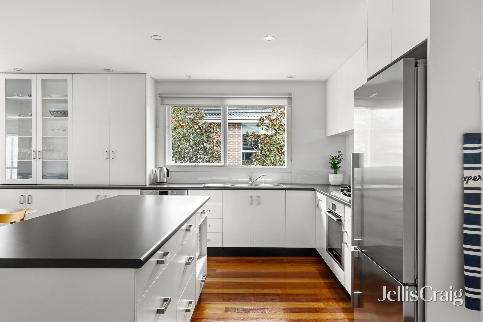 4/60 Barton Street, Surrey&nbsp;Hills image 4