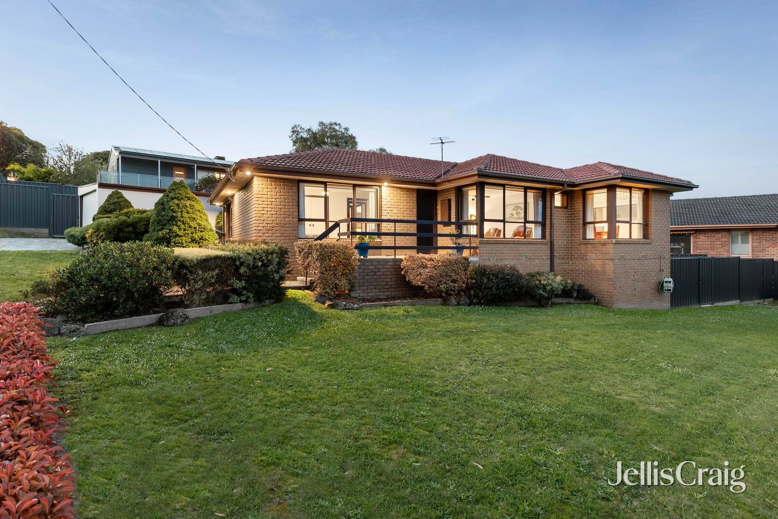 27 Winnetka Drive, Lilydale image 1