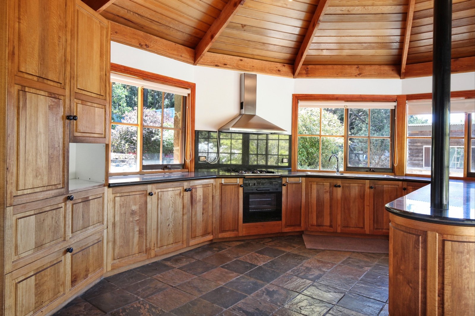 Property Gallery Thumbnail 7