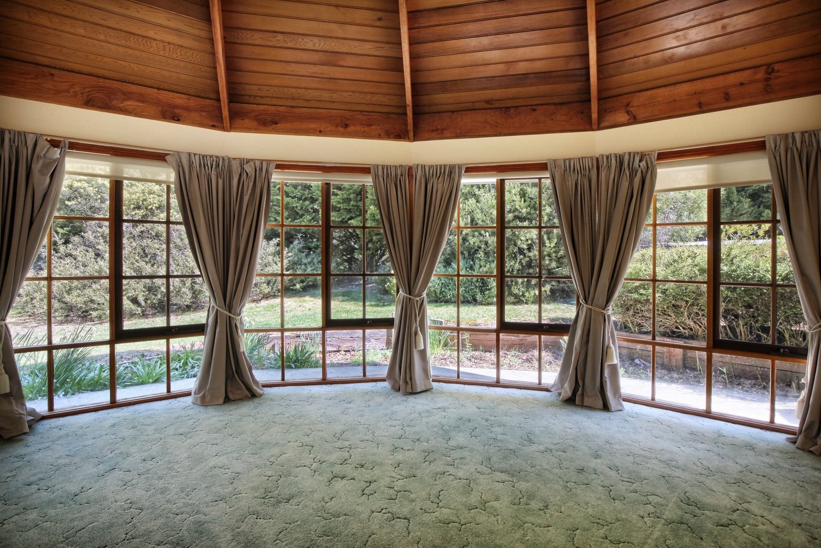 Property Gallery Thumbnail 11