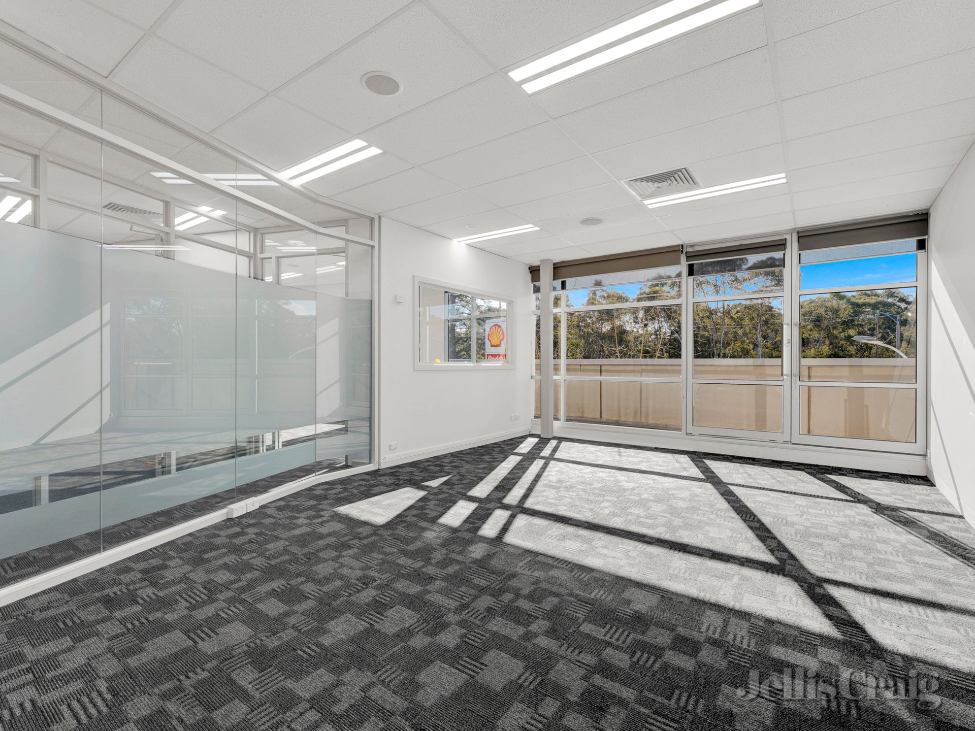 Part Level 1/76-82 Turnham Avenue, Rosanna image 6