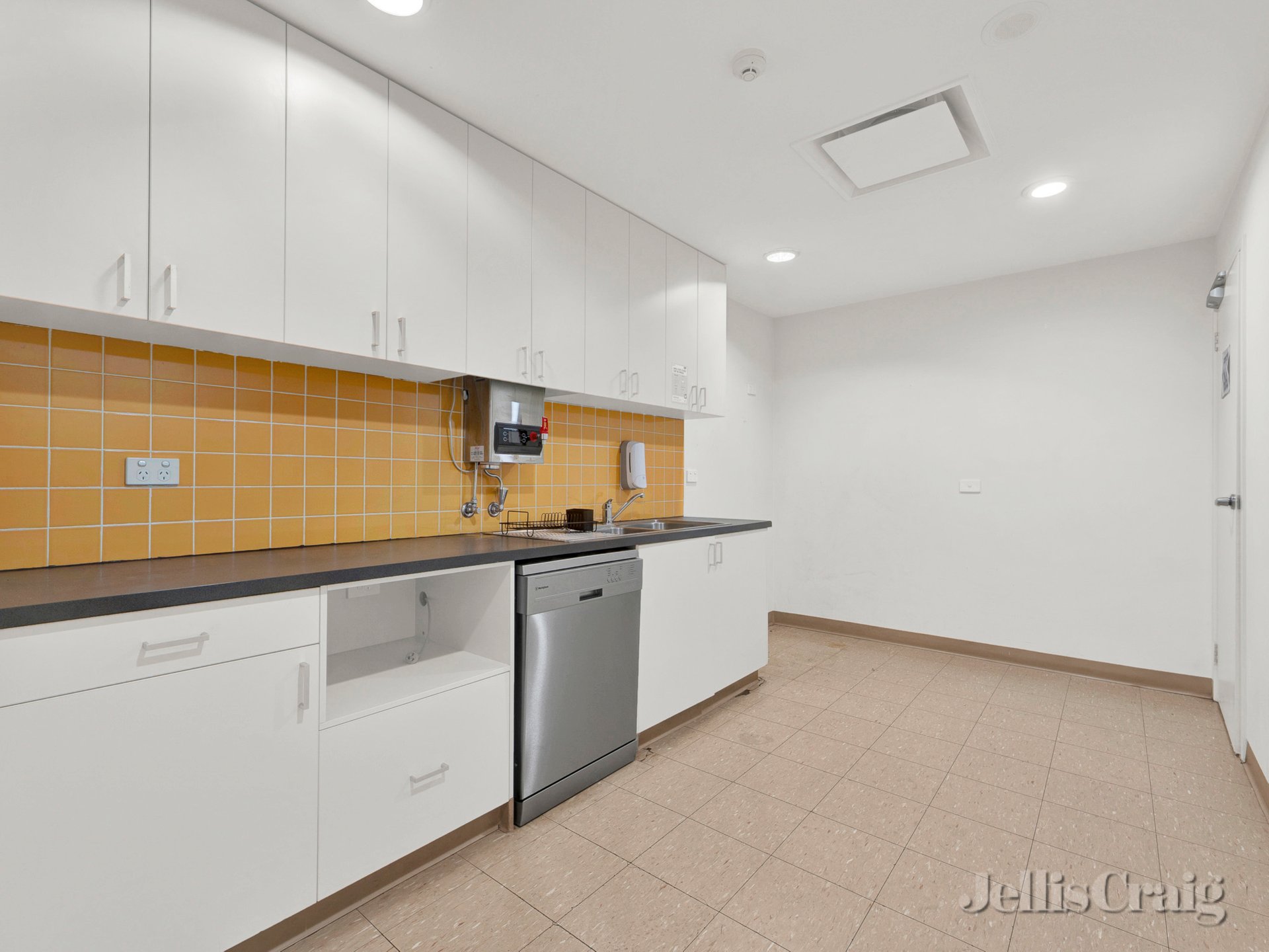 Part Level 1/76-82 Turnham Avenue, Rosanna image 7
