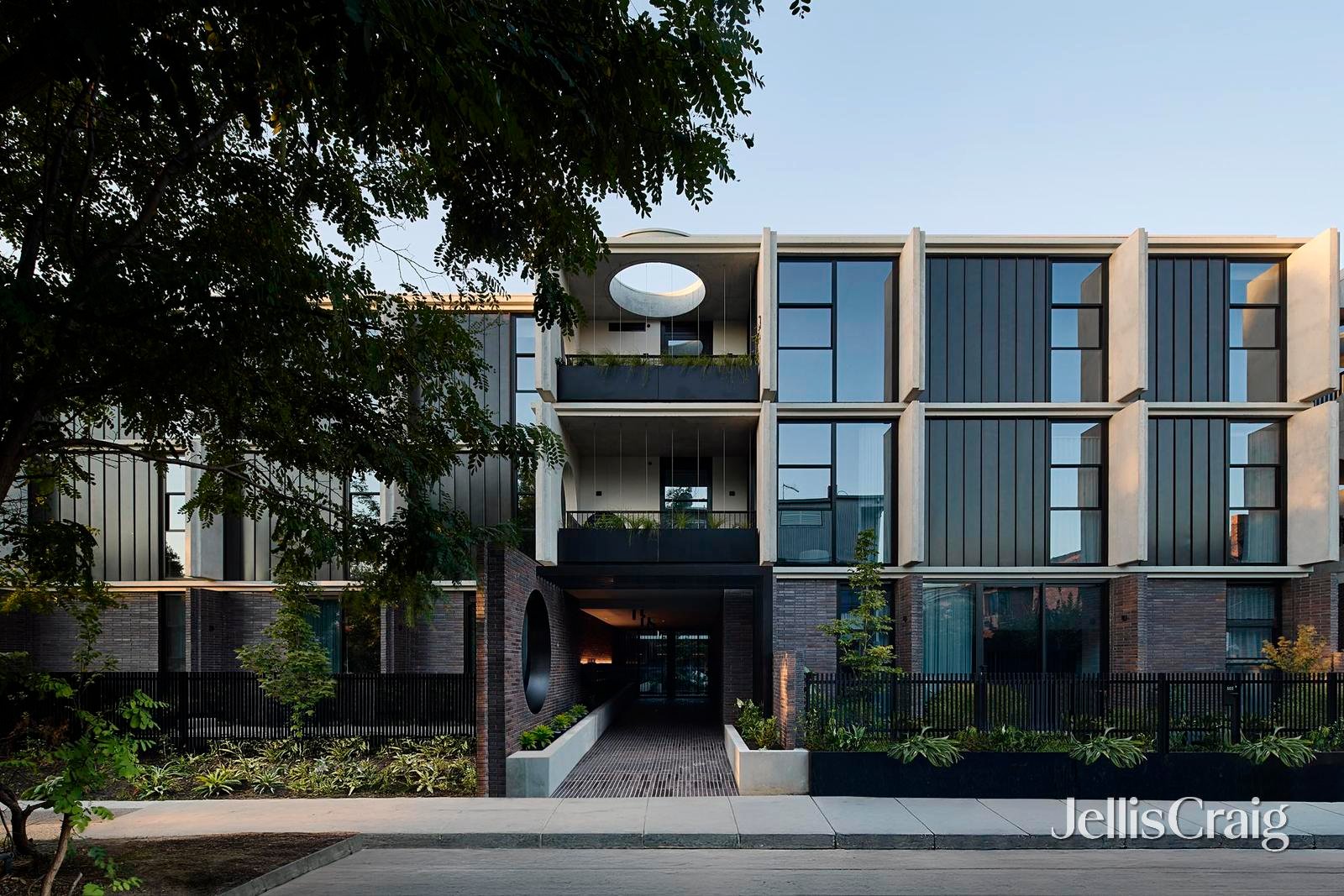 Penthouse 201/65 McIlwrick Street, Prahran image 1