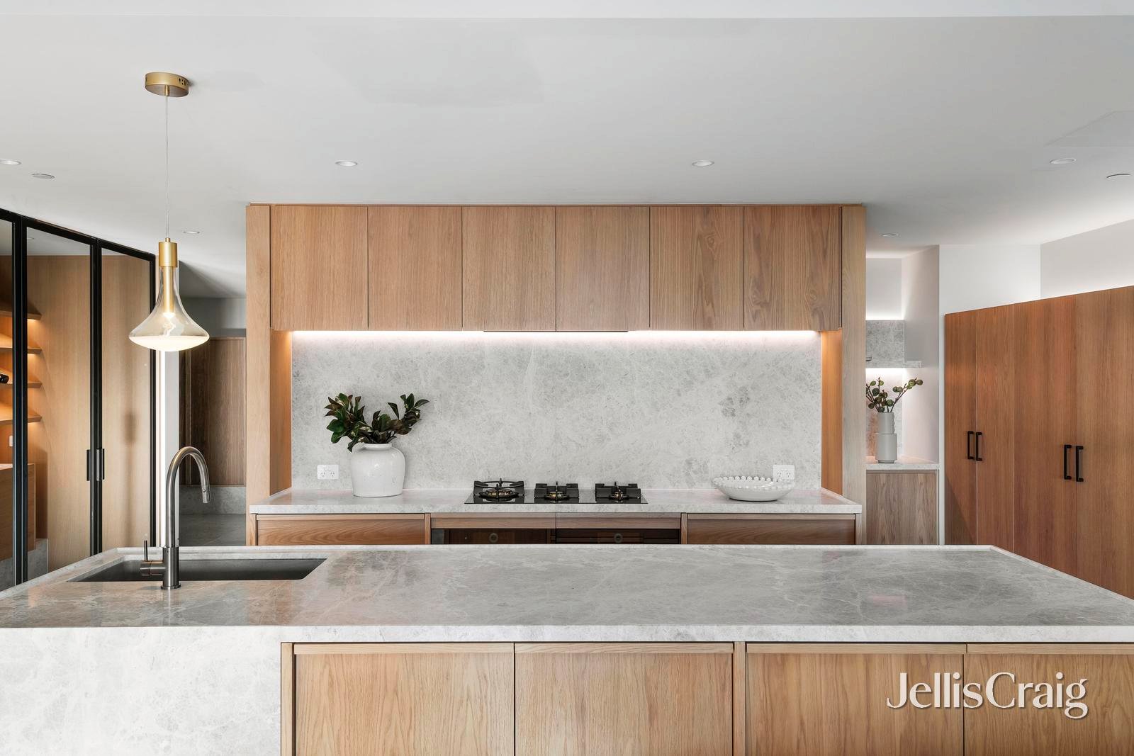 Penthouse 201/65 McIlwrick Street, Prahran image 8