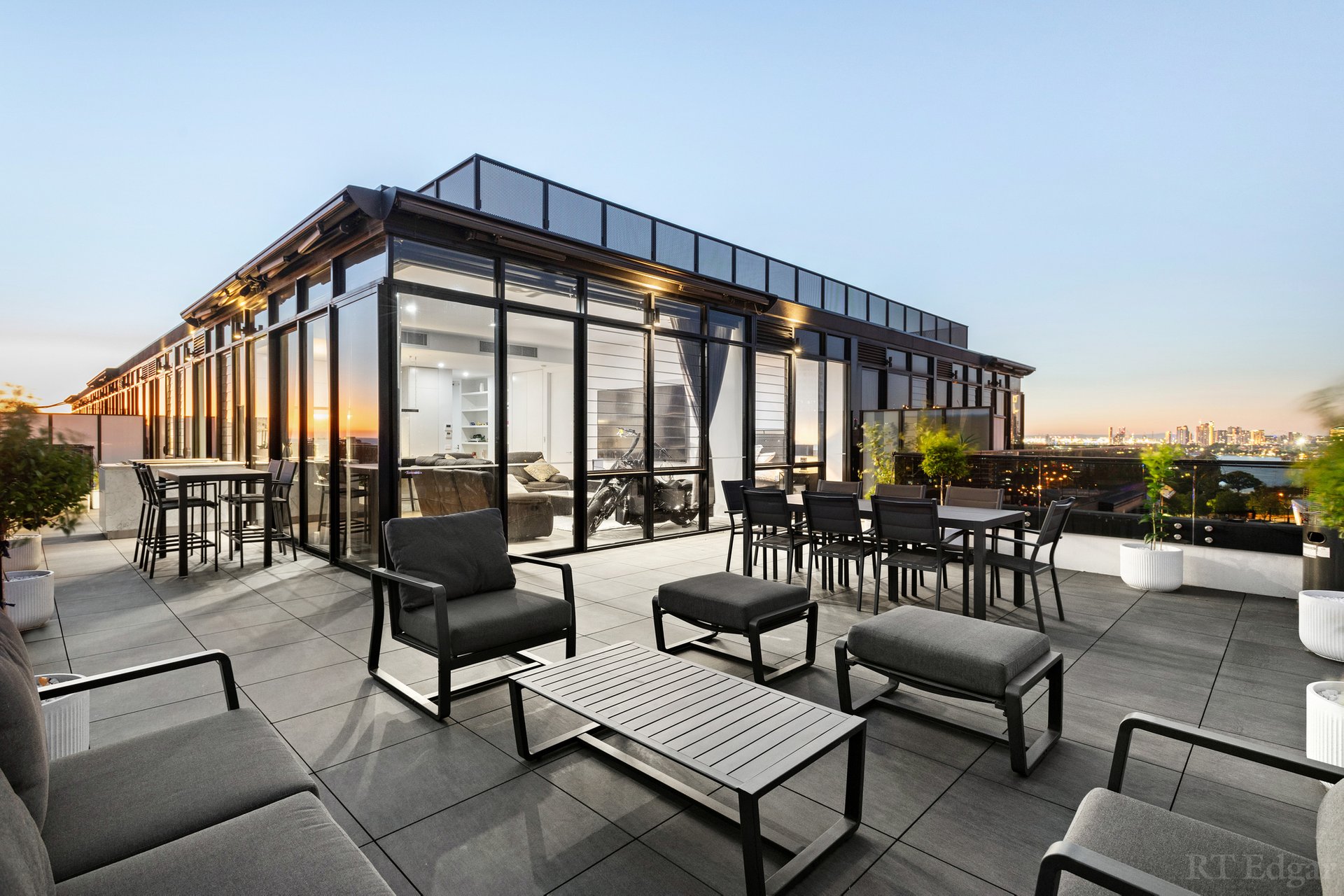 Property Gallery Thumbnail 6