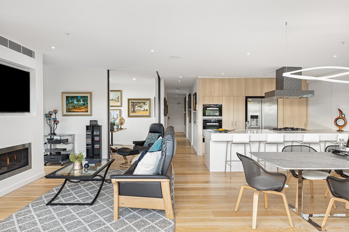 Penthouse/20 Weir Street, Balwyn image 2
