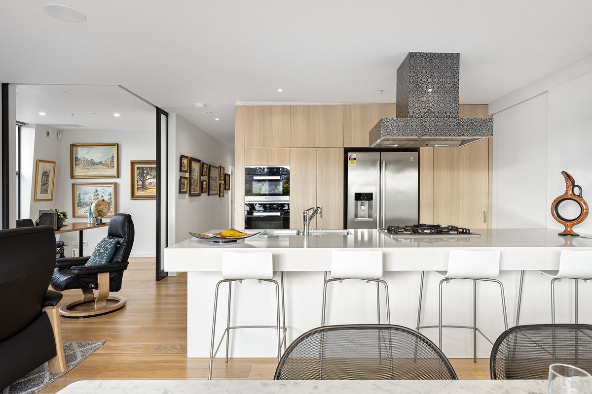 Penthouse/20 Weir Street, Balwyn image 3