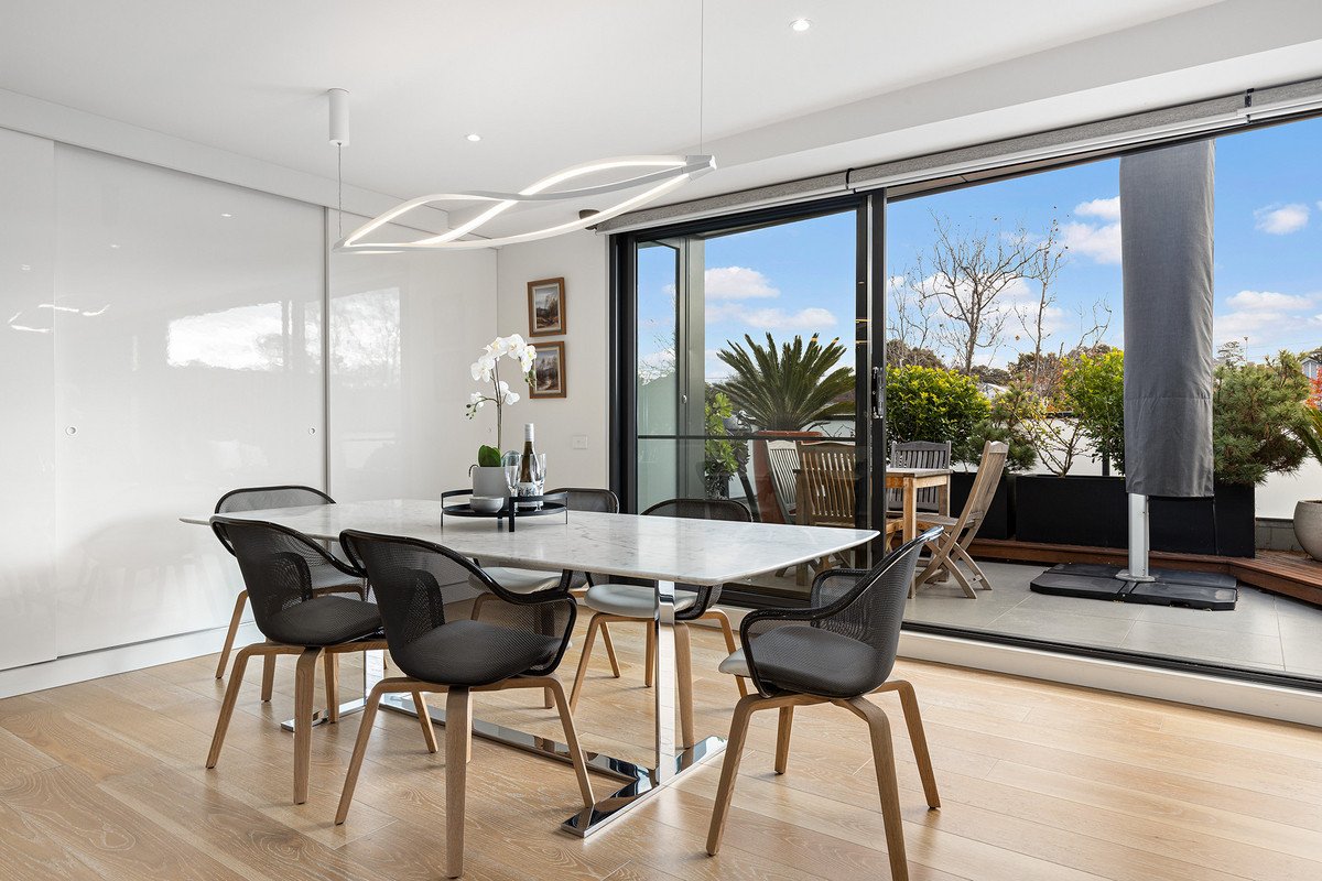 Penthouse/20 Weir Street, Balwyn image 5