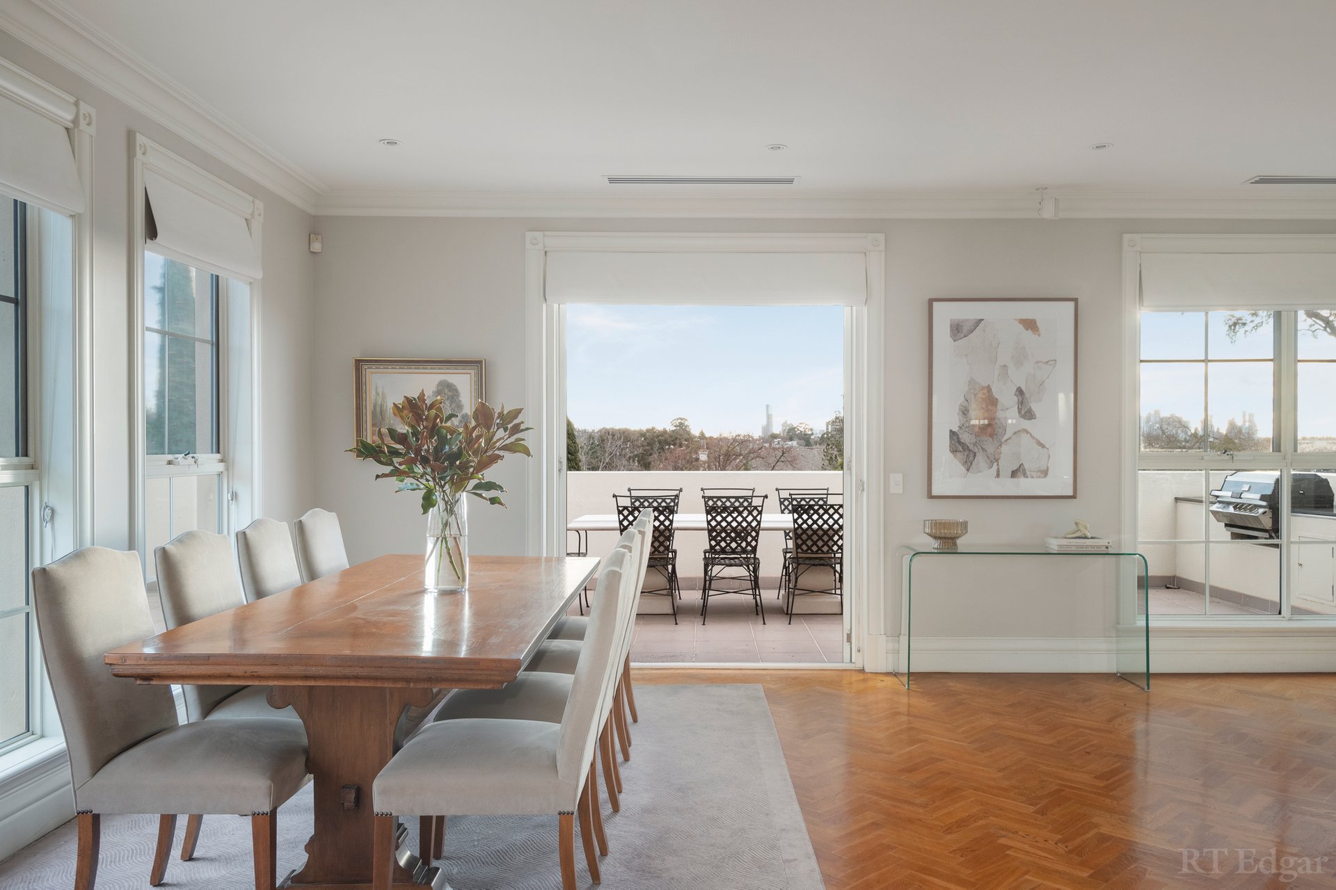 Property Gallery Thumbnail 3