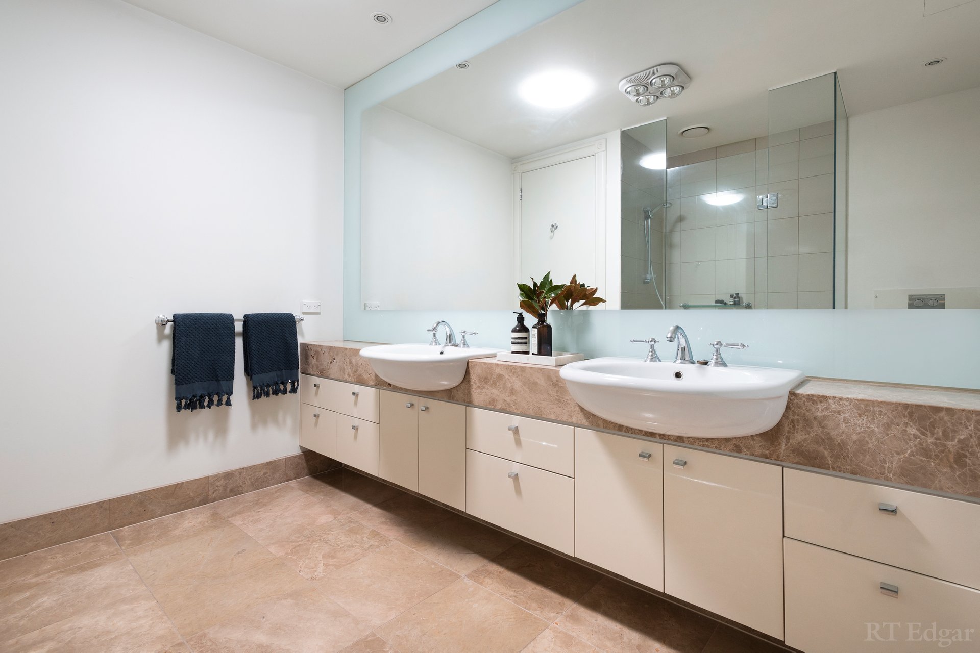 Property Gallery Thumbnail 14