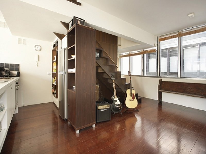 Rear 114 Bank Street Enter from Cecilina Lane, South Melbourne image 3