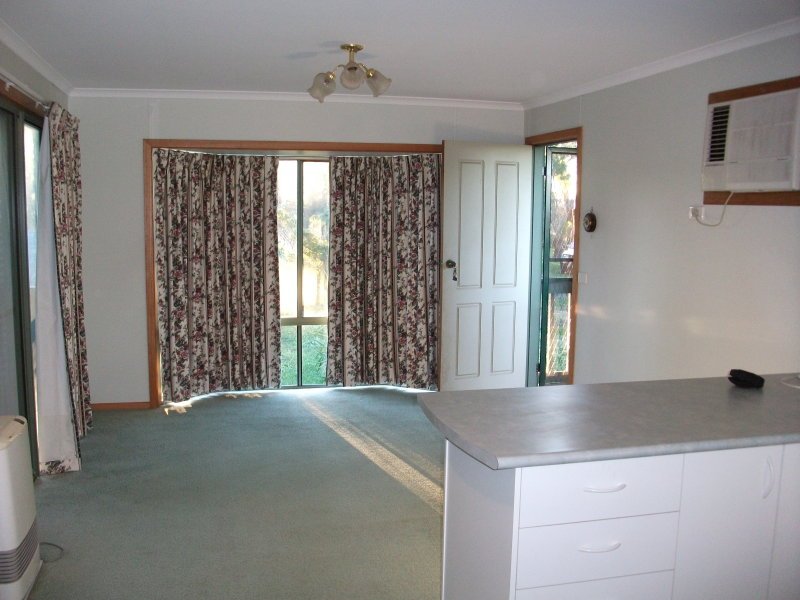 Relocatabl BR home, fully self-contained., Castlemaine image 4