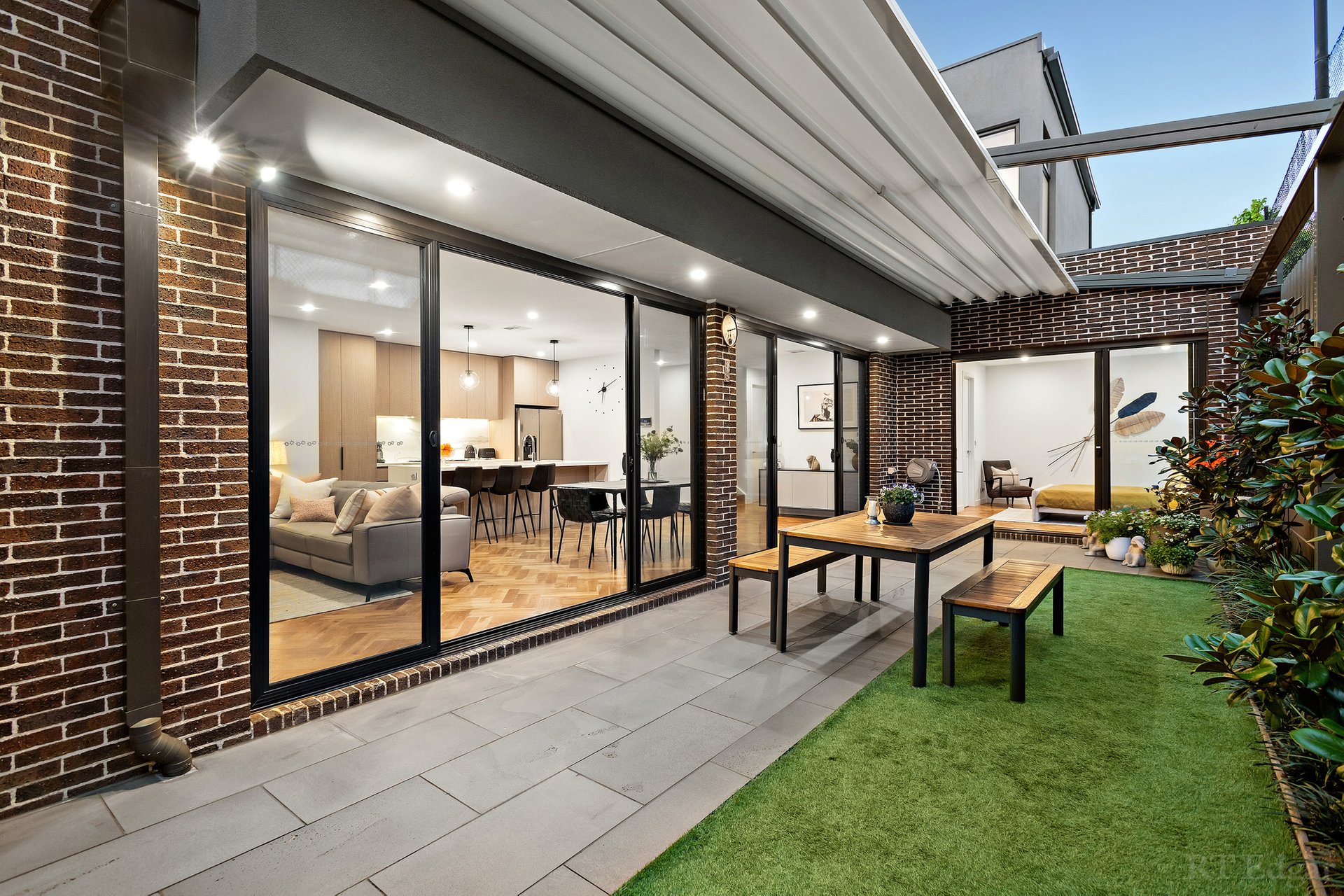 Property Gallery Thumbnail 7