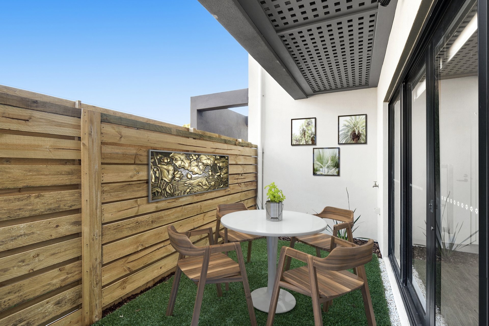 2 / 10 Government Road FRANKSTON