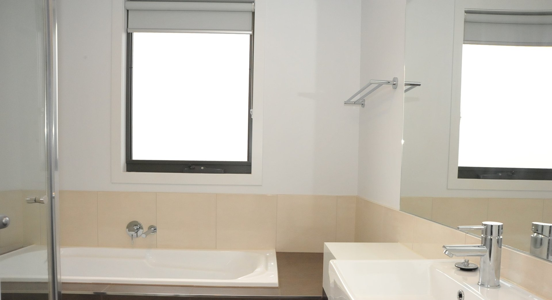 Room 4 / 2/11 Franklin Court FRANKSTON