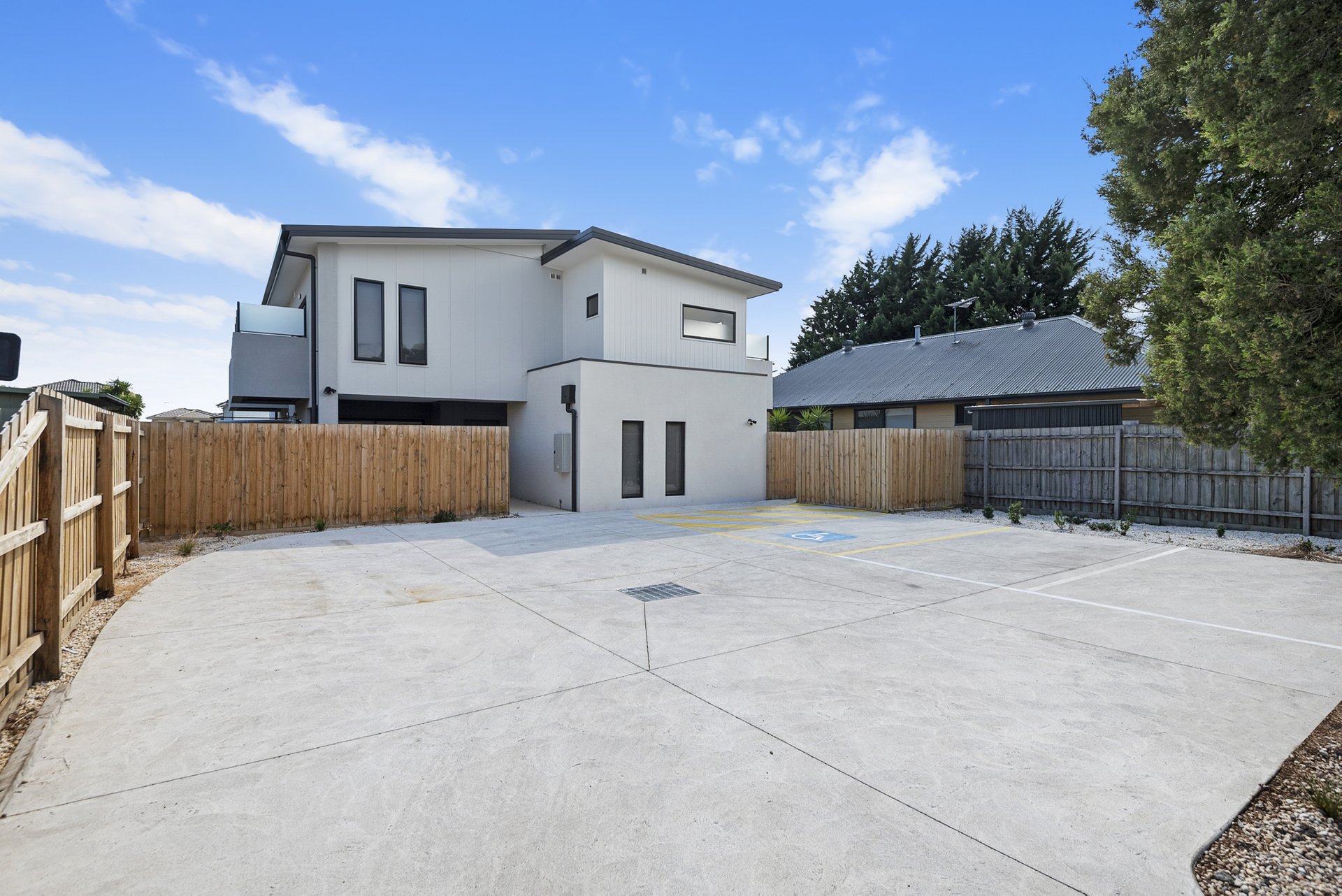 Room 4 / 23 Blackwood Parade HEIDELBERG WEST